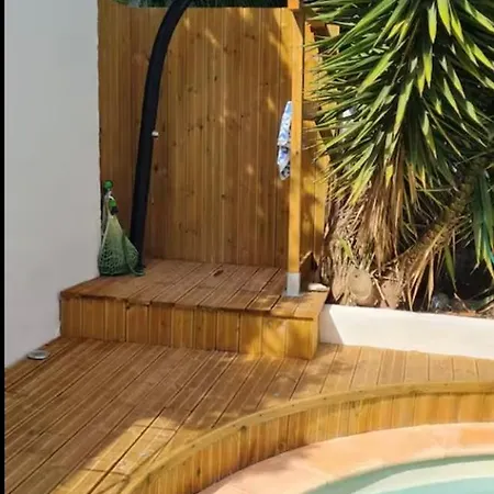 Avec Piscine *